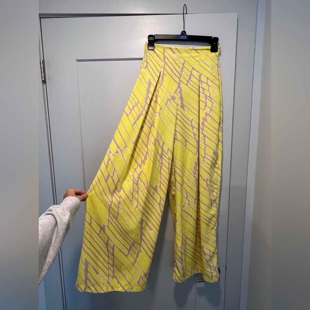 Yellow & Tan High waisted flowy pants